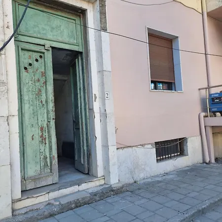 Charming Terrace * Tiran